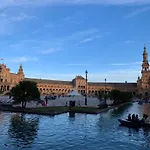 Bonito Y Muy Fresco Apartamento En Nervion De Dos Habitaciones Y Dos Banos