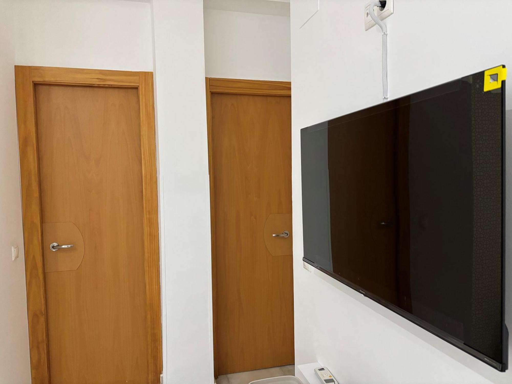 Apartment Bonito Y Muy Fresco En Nervion De Dos Y Dos Banos